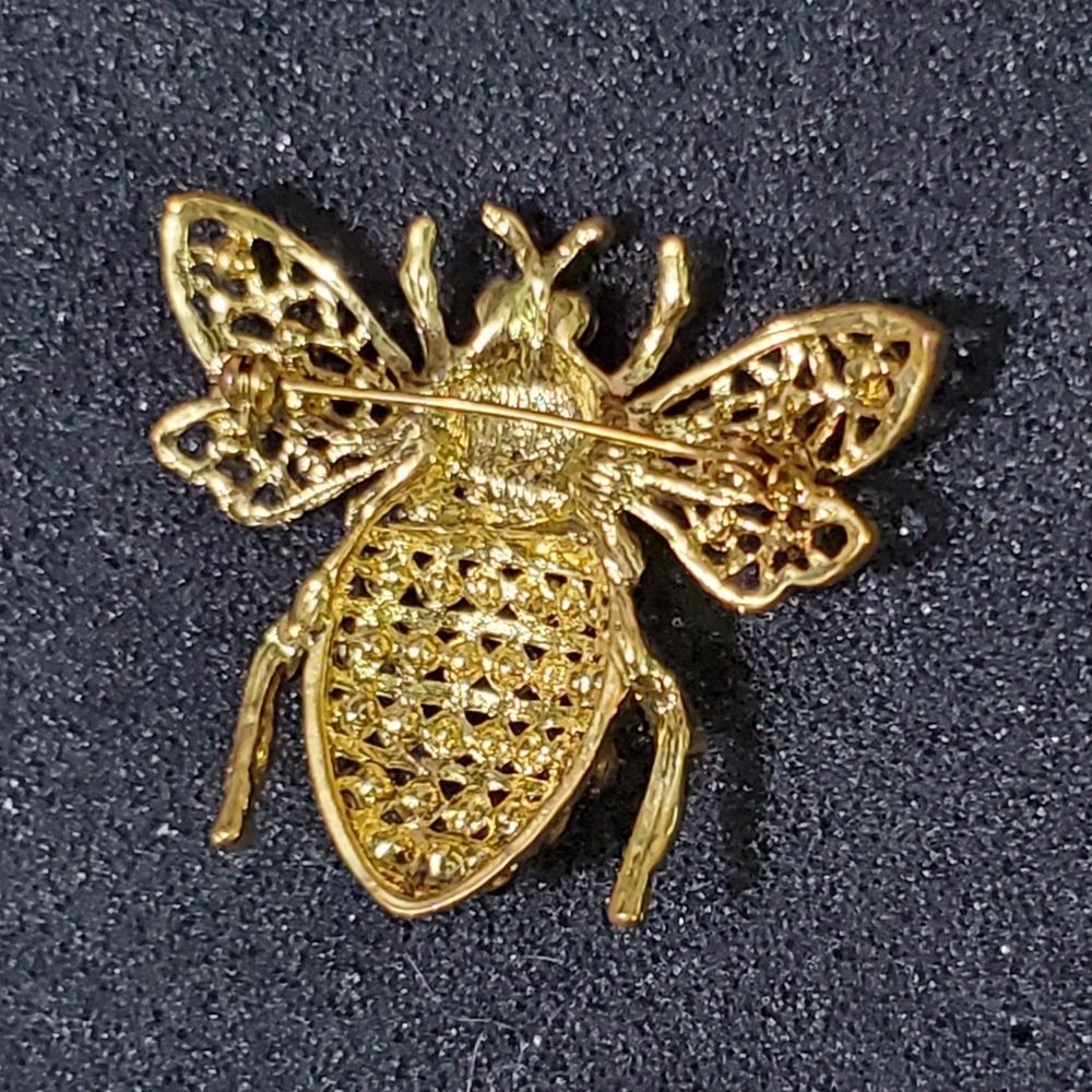 Honeybee Brooch View 3
